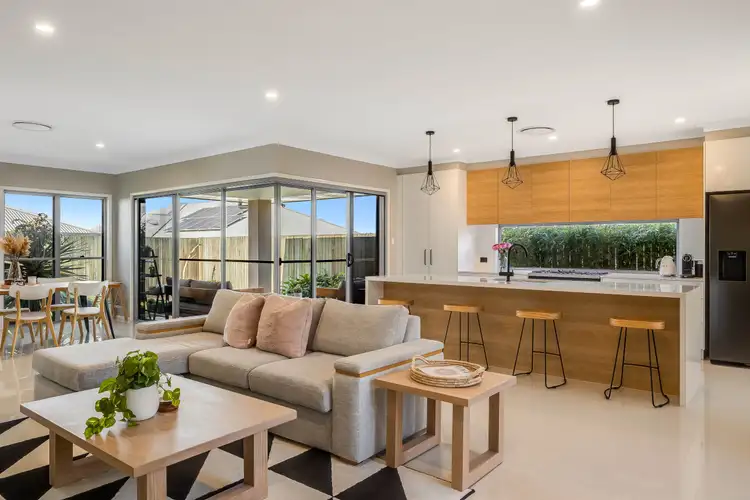 Third view of Homely house listing, 8 Yarrow Close, Middle Ridge QLD 4350