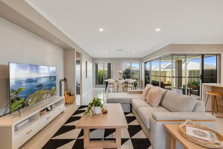 Fourth view of Homely house listing, 8 Yarrow Close, Middle Ridge QLD 4350