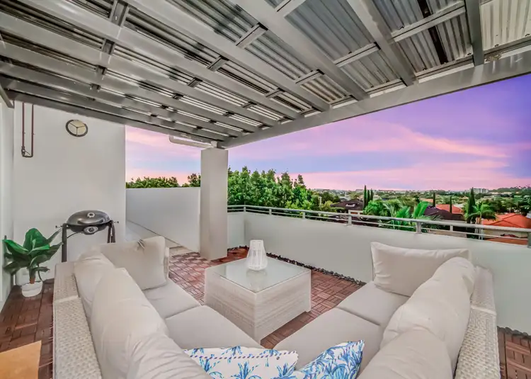 8/1 Acacia Court, Robina QLD 4226