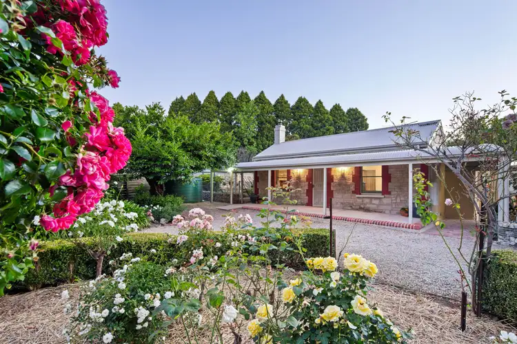 54 Old Mount Barker Road, Stirling SA 5152