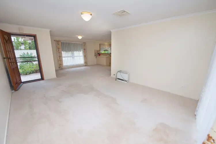 Fifth view of Homely unit listing, 2/10 Everingham Street, Swan Hill VIC 3585