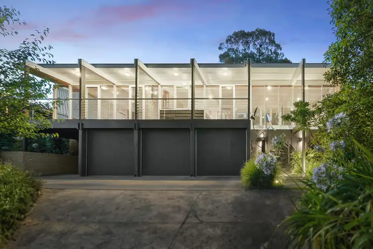313 Gallaghers Road, Glen Waverley VIC 3150
