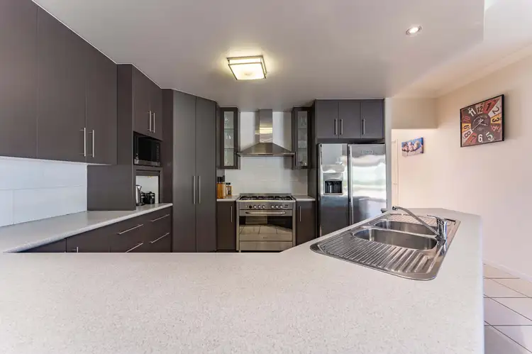 Seventh view of Homely house listing, 4 Stephanie Court, Emerald QLD 4720