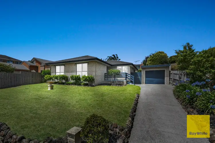 42 Matthew Flinders Avenue, Endeavour Hills VIC 3802