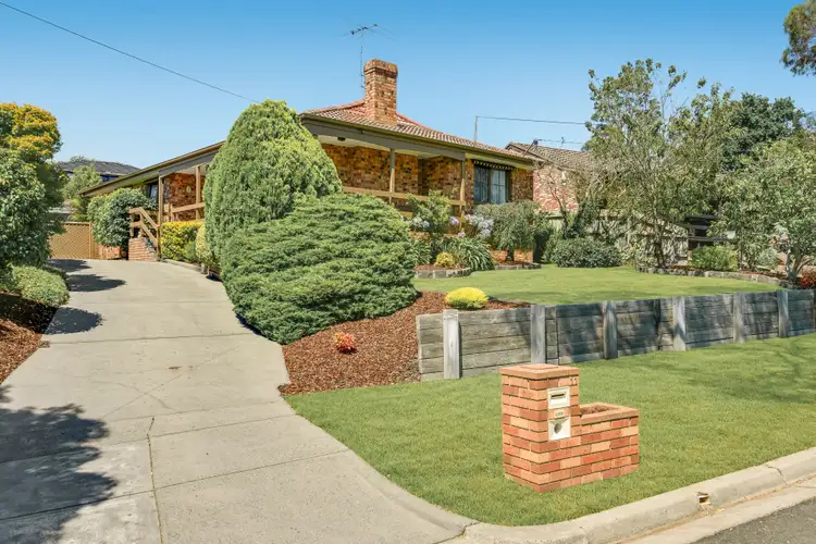 11 Springsong Pass, Chirnside Park VIC 3116