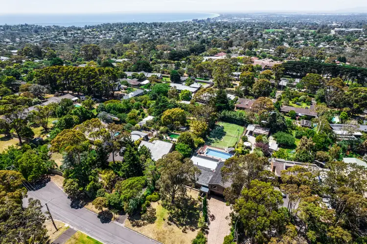 Second view of Homely house listing, 10 Wandana Court, Frankston South VIC 3199