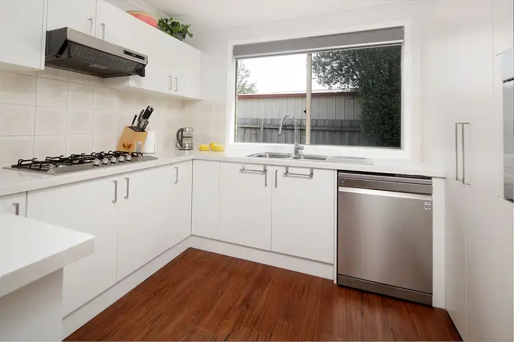 Fifth view of Homely house listing, 8 Degas Court, Skye VIC 3977