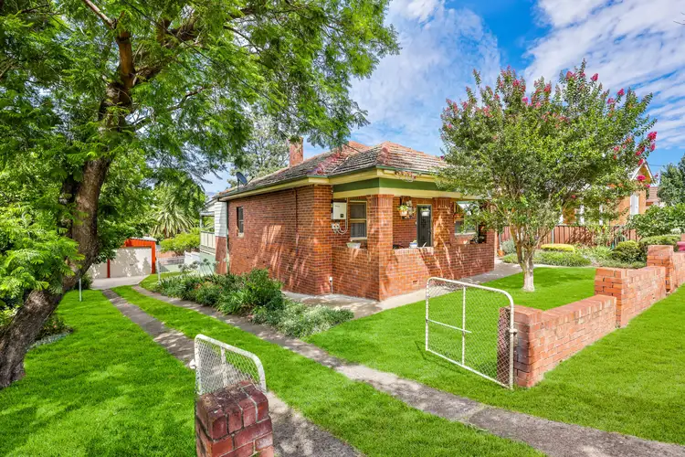 165 Carthage Street, Tamworth NSW 2340