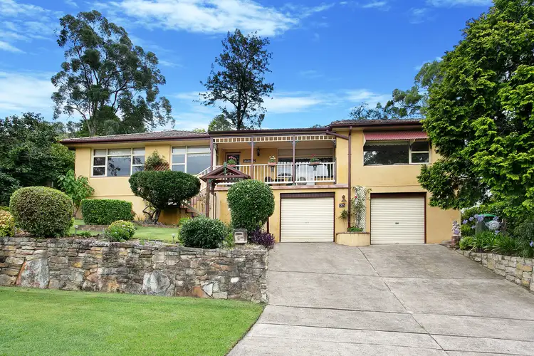 6 Collins Crescent, Lapstone NSW 2773