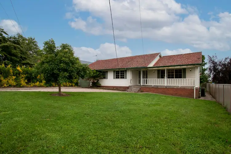 Second view of Homely house listing, 7 Carrington Avenue, Oberon NSW 2787