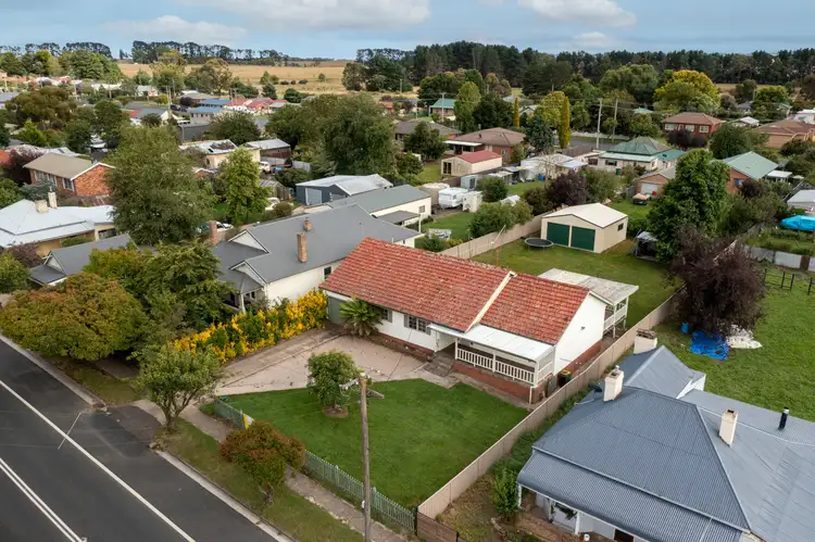 Third view of Homely house listing, 7 Carrington Avenue, Oberon NSW 2787