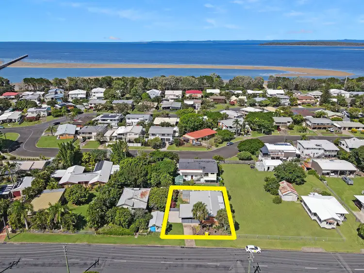 56 King Street, Urangan QLD 4655