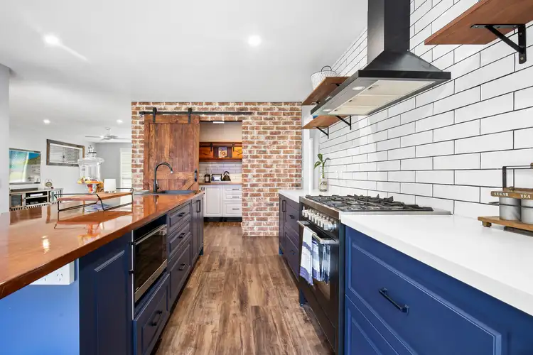 11 Paul Court, Carrara QLD 4211