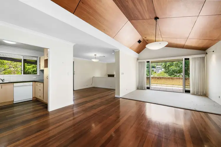 128 Fegen Drive, Moorooka QLD 4105