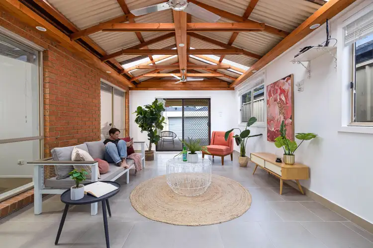 2 Marsden Walk, Roxburgh Park VIC 3064