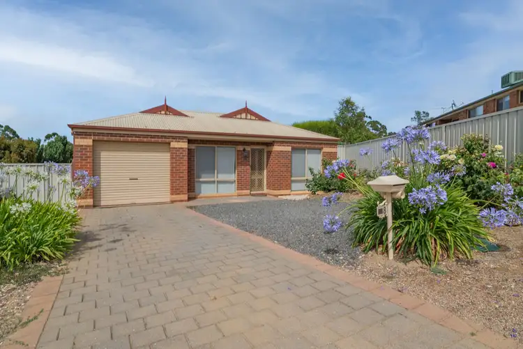 8 Banool Street