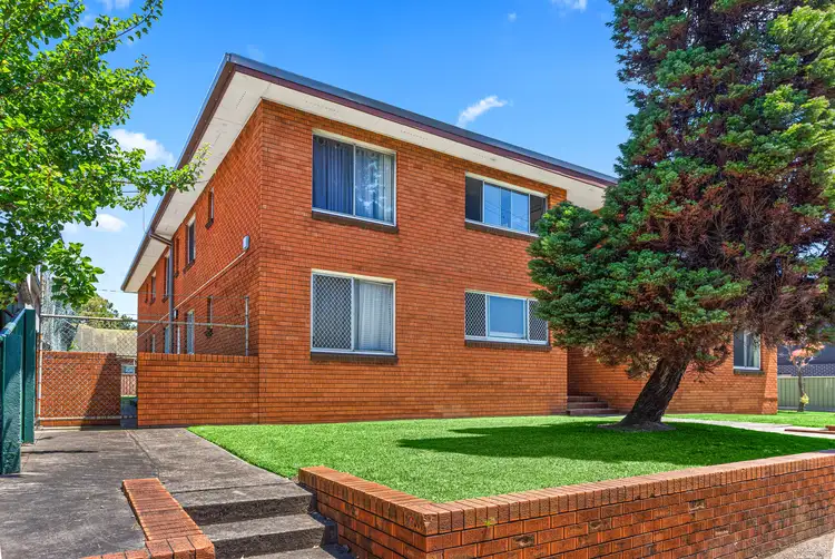 Main view of Homely unit listing, 6/148 Auburn Street, Coniston NSW 2500