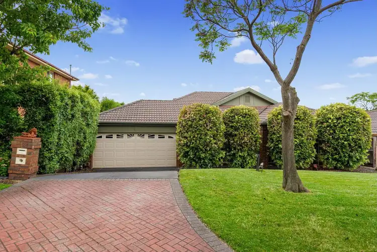 12 Valley View Court, South Morang VIC 3752