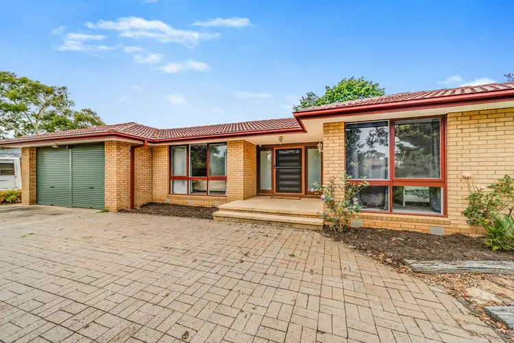 3 Lindrum Crescent