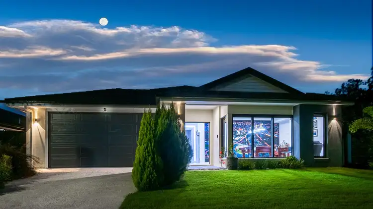 18 Stanicki Circuit, Bellbird Park QLD 4300