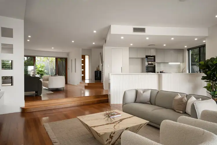 Fifth view of Homely house listing, 10 Aaron Avenue, Hawthorne QLD 4171