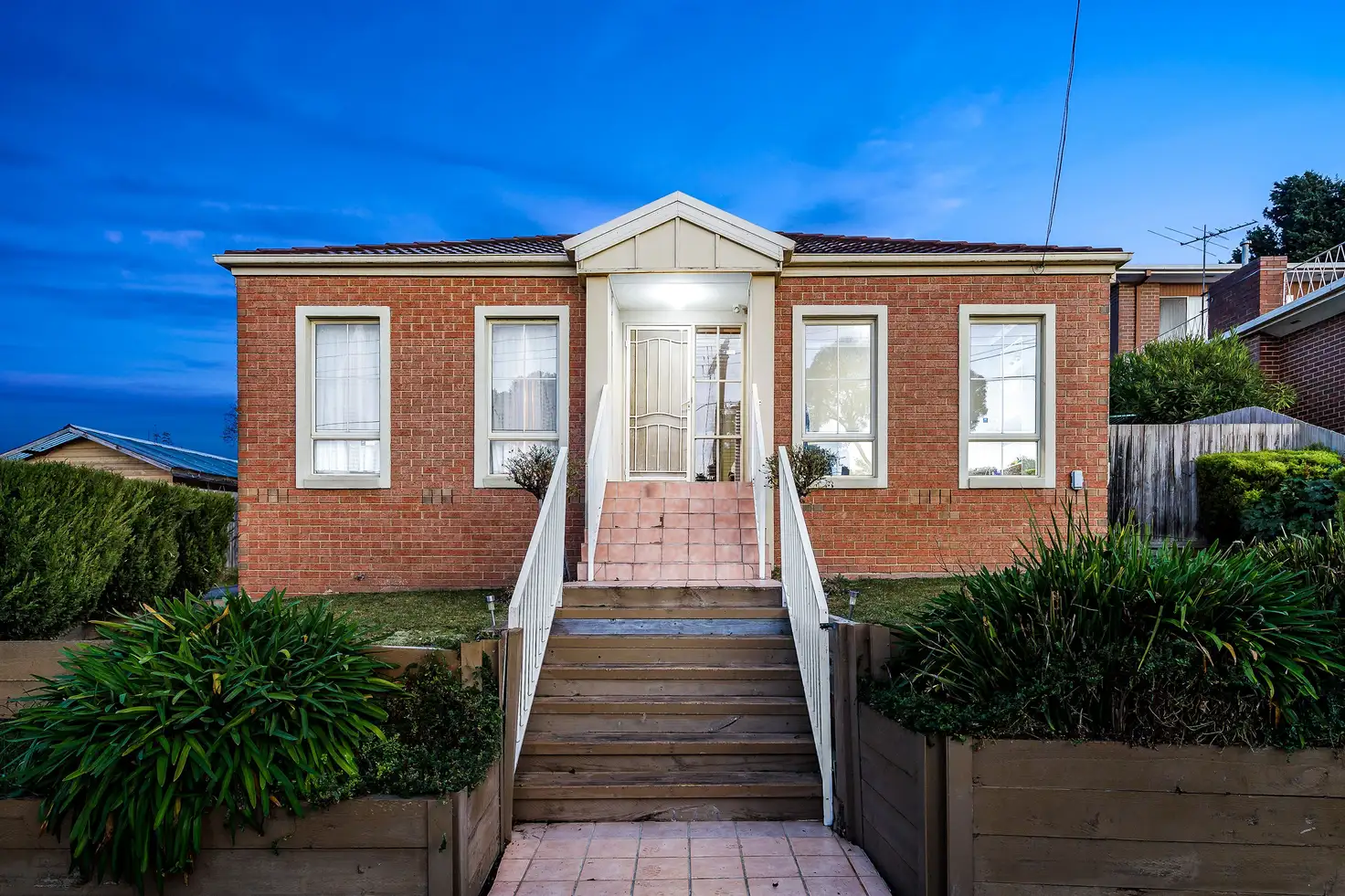 Main view of Homely unit listing, 1/27 Mckenna Road, Glen Waverley VIC 3150