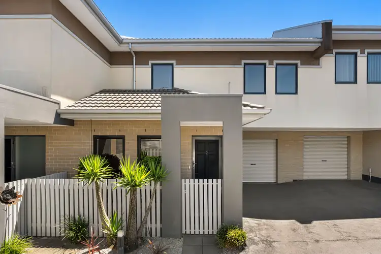 2/9-11 Inverness Street, Clarinda VIC 3169