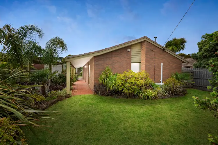 33 Ferndale Drive, Frankston VIC 3199