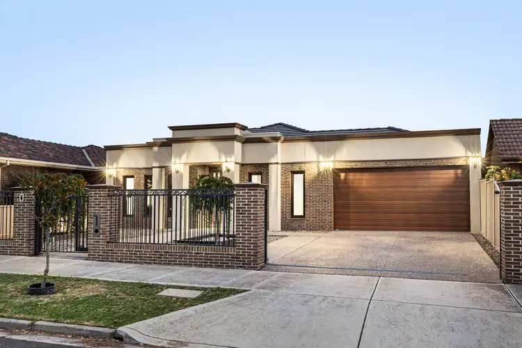 16 Bruce Street, Fawkner VIC 3060
