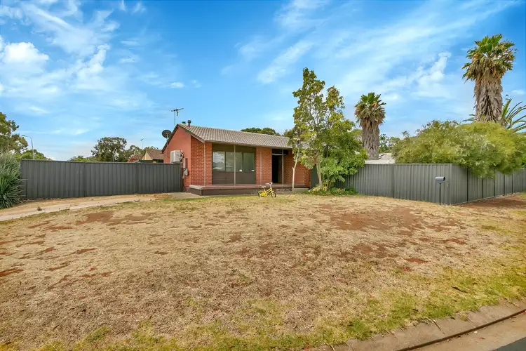 18 Callanna Court, Craigmore SA 5114