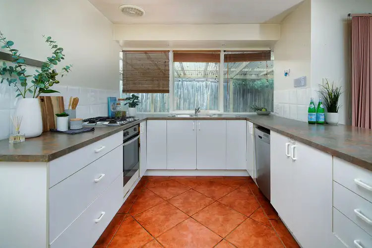 Fifth view of Homely house listing, 5 Denise Court, Langwarrin VIC 3910