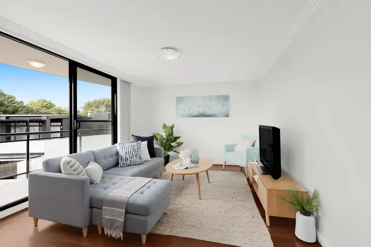 Main view of Homely apartment listing, 27/74 McLachlan Avenue, Darlinghurst NSW 2010