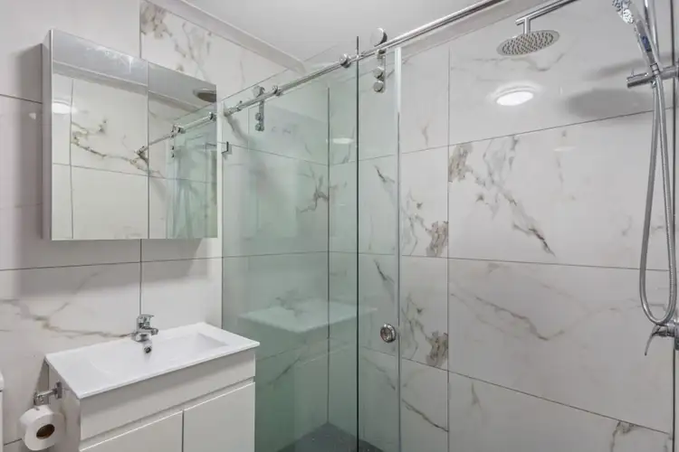 Fifth view of Homely house listing, 2/34 Horsley Drive, Horsley NSW 2530