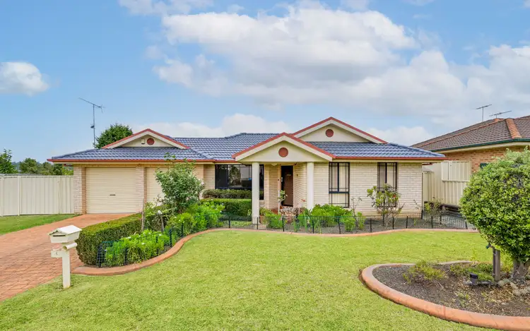 1 Austral Place, St Helens Park NSW 2560