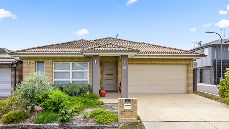 22 Binyang Avenue, Glenmore Park NSW 2745