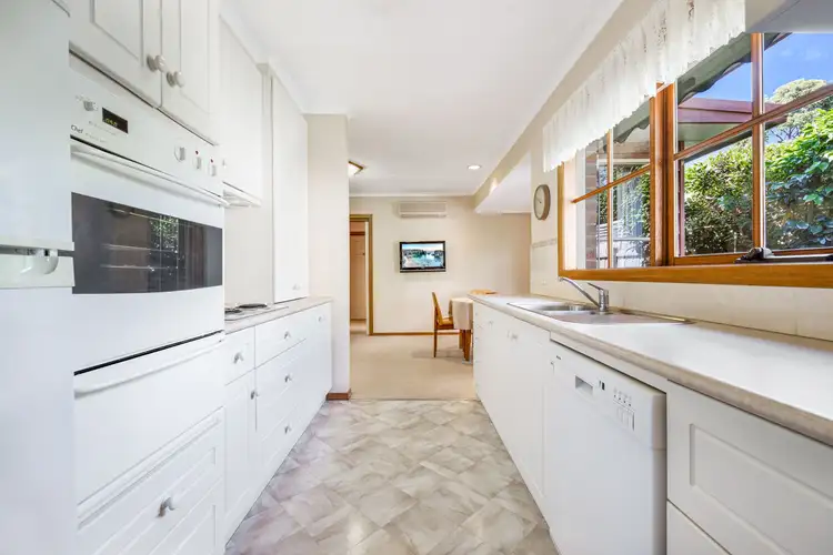 Sixth view of Homely unit listing, 2/1 Bruce Street, Mount Waverley VIC 3149