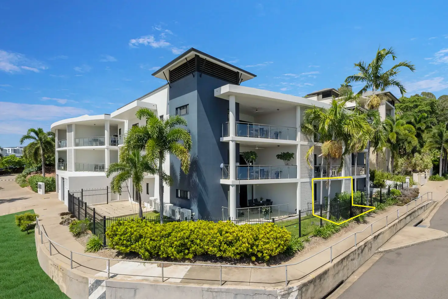 Main view of Homely unit listing, 102/3 Melton Terrace, Townsville City QLD 4810