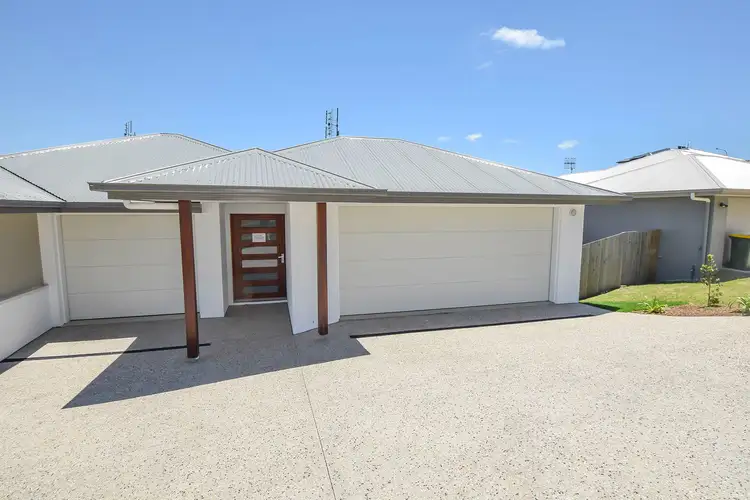 8 Lake View Place