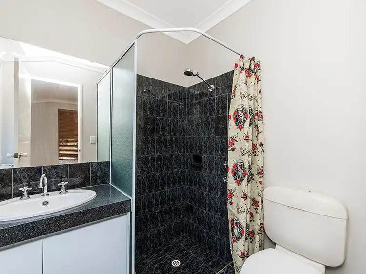 Sixth view of Homely house listing, 4 Rutherford Square, Orelia WA 6167