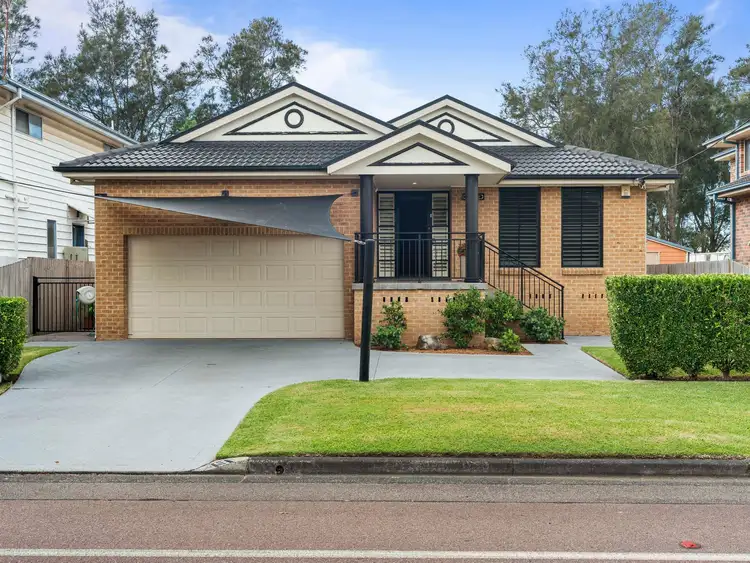 Fourth view of Homely house listing, 377 Lakedge Avenue, Berkeley Vale NSW 2261