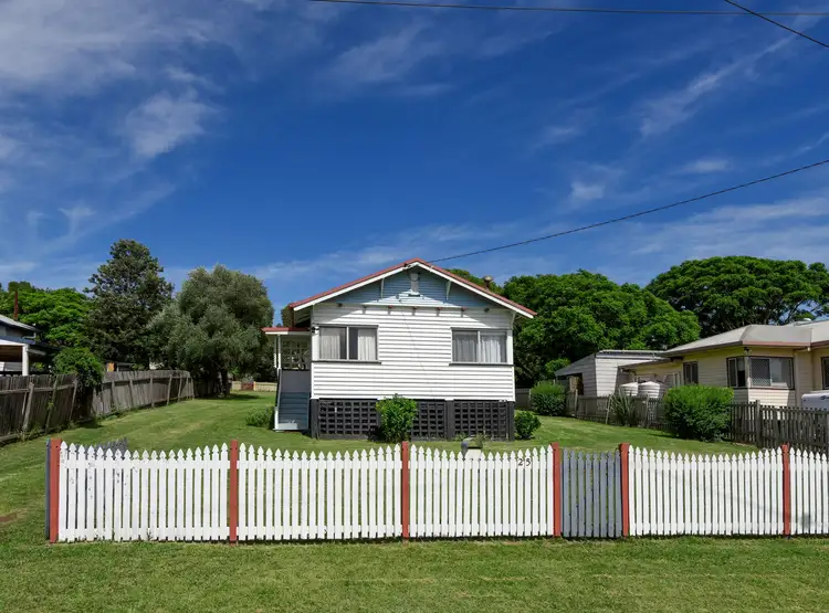 25 Searle Street, South Toowoomba QLD 4350