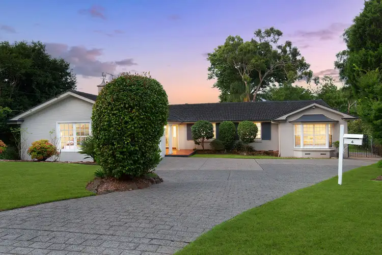 4 Lincoln Road, St Ives NSW 2075