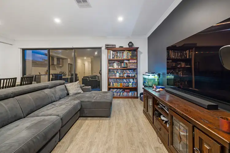 Second view of Homely house listing, 33 Wedgebill Circuit, Werribee VIC 3030