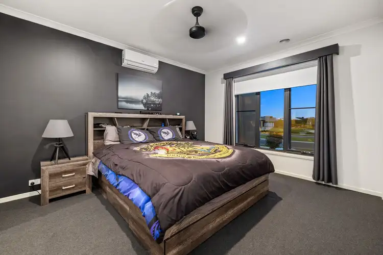 Sixth view of Homely house listing, 33 Wedgebill Circuit, Werribee VIC 3030