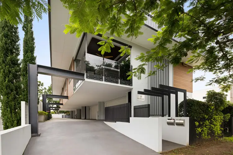 Main view of Homely townhouse listing, 1/19 McDonald Street, Hawthorne QLD 4171