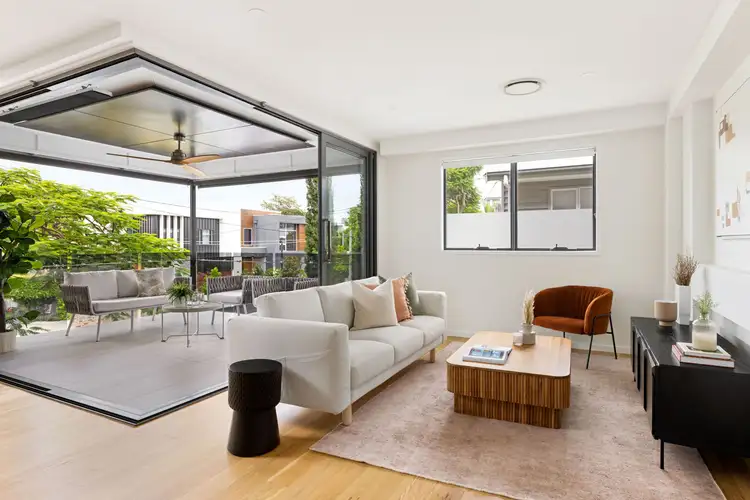 Sixth view of Homely townhouse listing, 1/19 McDonald Street, Hawthorne QLD 4171
