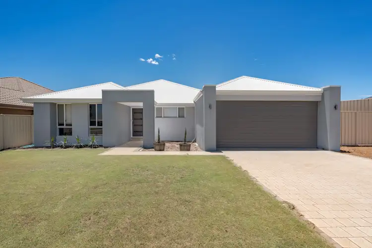 31 Reef Boulevard, Drummond Cove WA 6532