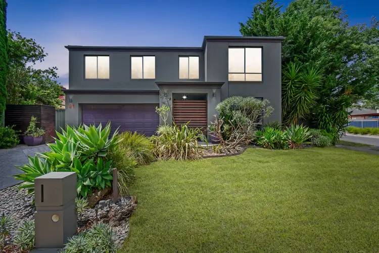 21 Barwon Drive, Pakenham VIC 3810