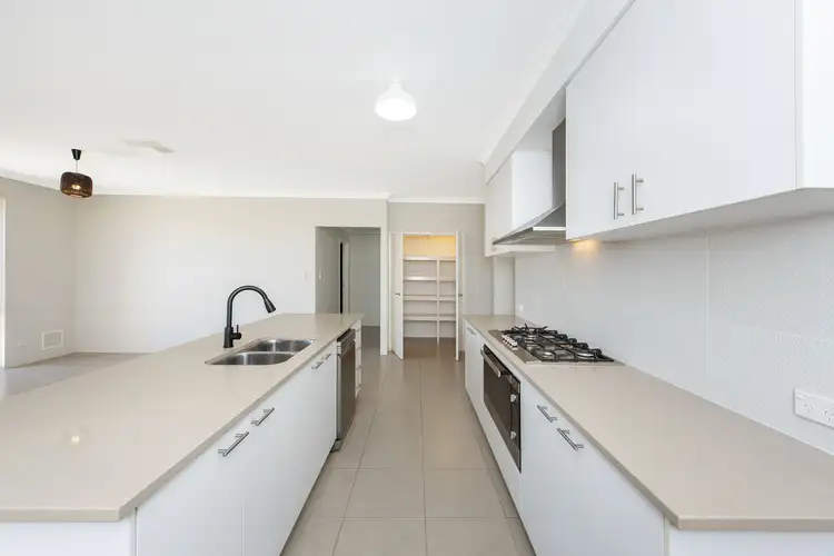 32 Camelot Street, Baldivis WA 6171