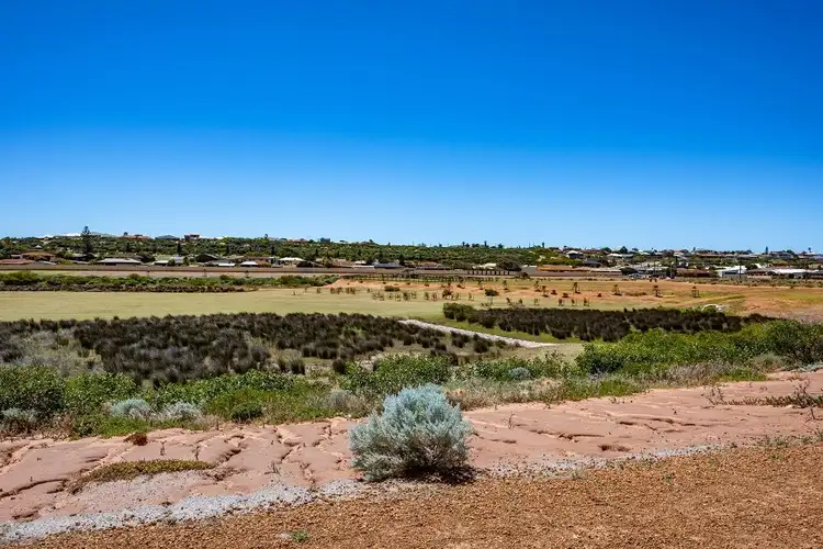 103 McAleer Drive, Mahomets Flats WA 6530